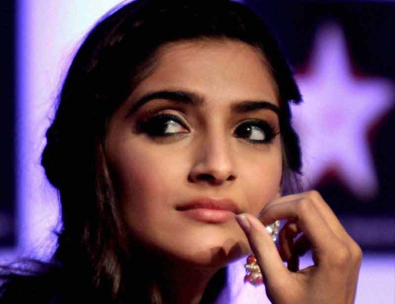 Sonam Kapoor, Sonam Kapoor kalyan jewellers, Sonam Kapoor brand ambassador kalyan jewellers, kalyan jewellers brand ambassador