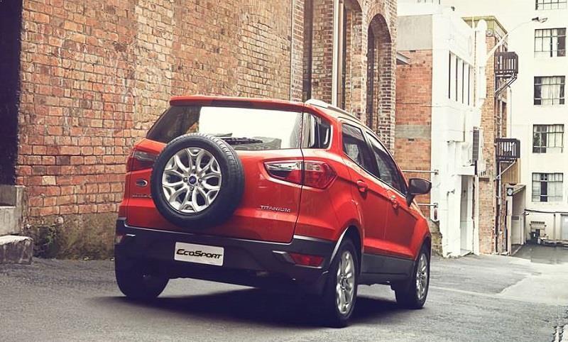 Engine Specifications<br> The Maruti Vitara Brezza is available with a 1.3-litre DDiS 200 diesel engine which is the same that powers the Ciaz. This engine churns out 89bhp and 200Nm mated to a 5-speed manual gearbox. Powering the Mahindra TUV300 is a newly developed 1.5-litre mHawk80 turbocharged diesel engine, which is equipped with the Micro hybrid technology. This engine is capable of producing 84bhp of power along with a peak torque of 230Nm. Transmission duties are carried out by a five-speed manual and a five-speed AMT (Automated Manual Transmission) unit. There is no petrol engine on offer. In terms of power output, the Ford EcoSpport leads the segment. Its diesel engine, 1.5-litre TDCi, comes mated to 5-speed manual and develops 99bhp and 205Nm. </br>
