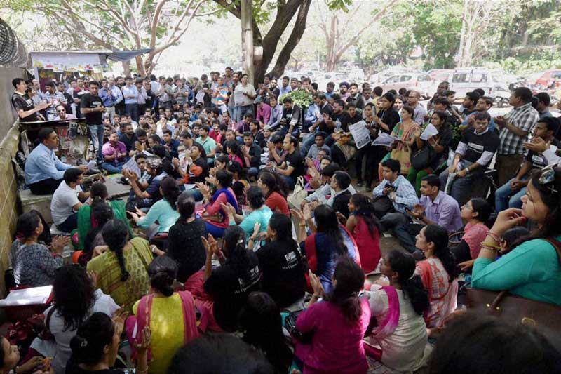 IDBI Bank strike: The strike has been called by two unions - United Forum of IDBI Bank Officers and Employees (UFIOE) and United Platform of IDBI Bank Unions (UPIBU) - to protest against the government plans to turnaround the heavily loss-making bank by handing over the management to private sector. (PTI)
