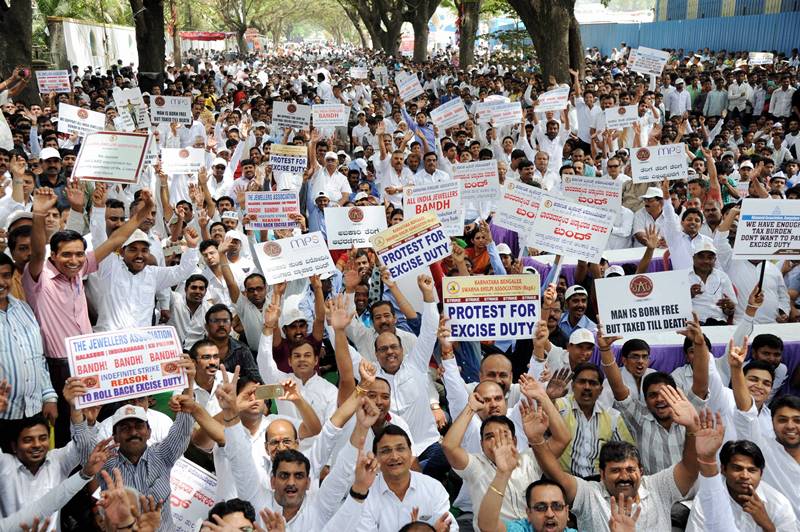 jewellers strike in delhi, jewellers strike india, jewellers strike 2016, jewellers strike in bangalore, jewellers strike today, jewellers strike latest news, gold jewellers strike in india, gold jewellers strike, all india jewellers strike, excise duty on gold in india, Arun Jaitley, budget 2016, union budget 2016, 2016 budget news, budget news, union budget news, budget 2016 news, budget proposals, excise duty on gold, gold excise duty