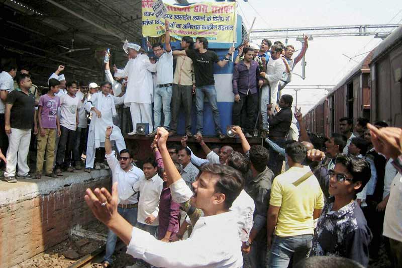 jewellers strike, jewellers strike india, jewellers strike in delhi, jewellers strike 2016, jewellers strike pune, jewellers strike in bangalore, jewellers strike mumbai, jewellers strike in tamilnadu, jewellers strike kolkata, gold excise duty 2016, gold excise duty strike, gold excise duty rules, gold excise duty in india, gold excise duty budget 2016, gold excise duty latest news in hindi, gold excise duty in hindi, gold excise news, gold excise 2016, arvind kejriwal, arun jaitley, budget 2016