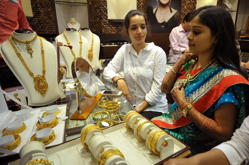 jewellers strike in delhi, jewellers strike india, jewellers strike 2016, jewellers strike in bangalore, jewellers strike today, jewellers strike latest news, gold jewellers strike in india, gold jewellers strike, all india jewellers strike, excise duty on gold in india, Arun Jaitley, budget 2016, union budget 2016, 2016 budget news, budget news, union budget news, budget 2016 news, budget proposals