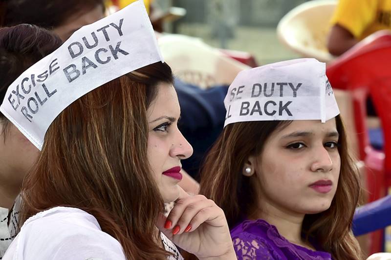 jewellery, jewellers strike, jewellery online, jewellery making, jewellers strike today, jewellers strike in delhi, jewellers strike india, jewellers strike 2016, jewellers strike latest news, gold jewellers strike, all india jewellers strike, gold excise duty latest news, gold excise duty India, gold excise duty 2016, arvind kejriwal, narendra modi, Budget, budget 2016, budget news, budget news 2016, 2016 Fiscal budget, Fiscal year 2016 budget, fy 2016 budget status, 2016 Fiscal budget status, fiscal 2016 budget request, Fiscal budget 2016, fiscal 2016 budget resolution