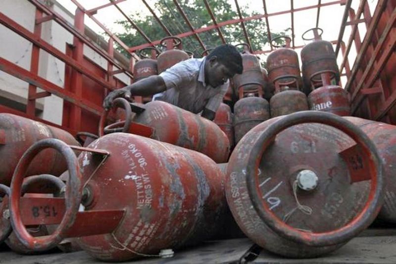 lpg subsidy, dharmendra pradhan, oil ministry, budget oil subsidy, union budget 2016, oil subsidy news
