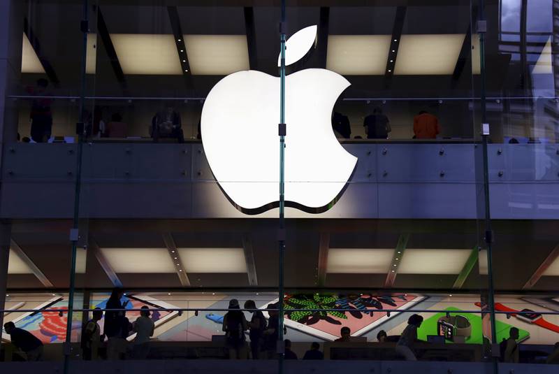 apple iphone se, apple iphone se price in india, flydubai crash, flydubai plane infocus bingo, jewellers crash, top 10 business, top 10 business news, maruti s cross, top 10 business news in india, top 10 business news on Monday india, top 10 business news of on Monday