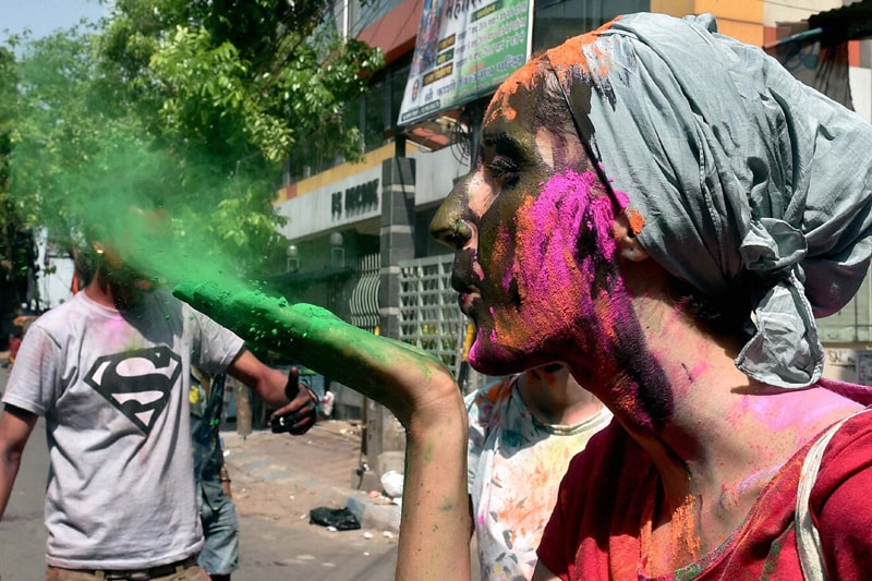holi 2016, narendra modi holi, modi news, nitish kumar, lalu yadav, holi images, holi songs, holi wishes, holi messages, holi 2016 images, holi sweets, holi sweets online, holi festival 2016, holi celebration