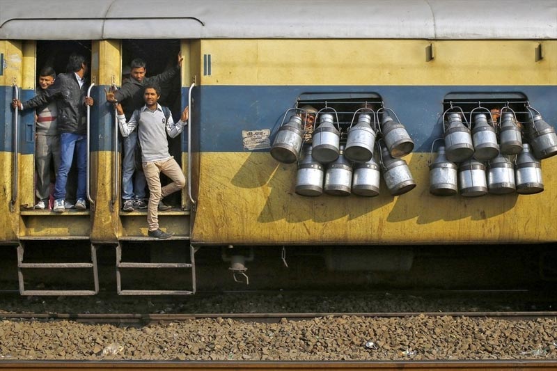 indian raiwlays, irctc.co.in, indianrail.gov.in, suresh prabhu, isro, indian raiwlays isro, Indian Space Research Organisation, graphic information system, railway inquiry, trains