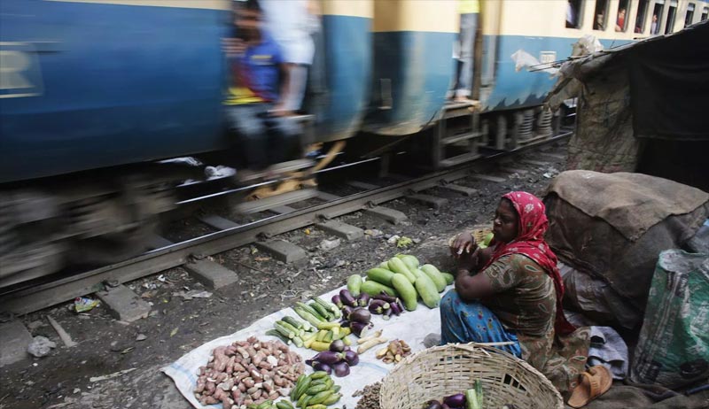 indian raiwlays, irctc.co.in, indianrail.gov.in, suresh prabhu, isro, indian raiwlays isro, Indian Space Research Organisation, graphic information system, railway inquiry, trains