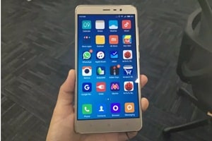The Xiaomi Redmi Note 3 comes in two variants - One with 2GB RAM and 16GB space, another with 3GB RAM and 32GB space. The smartphones are priced at Rs 9,999 and Rs 11,999 respectively. (Express photo)