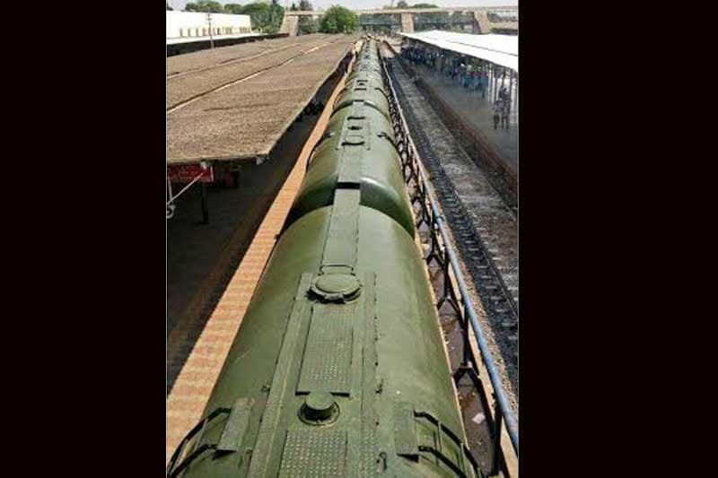 Indian Railways, Indian Railways water trains, Indian Railways maharashtra, Indian Railways water train maharashtra, Maharashtra govt's drought, Maharashtra govt's drought relief, Maharashtra govt's drought relierf operations