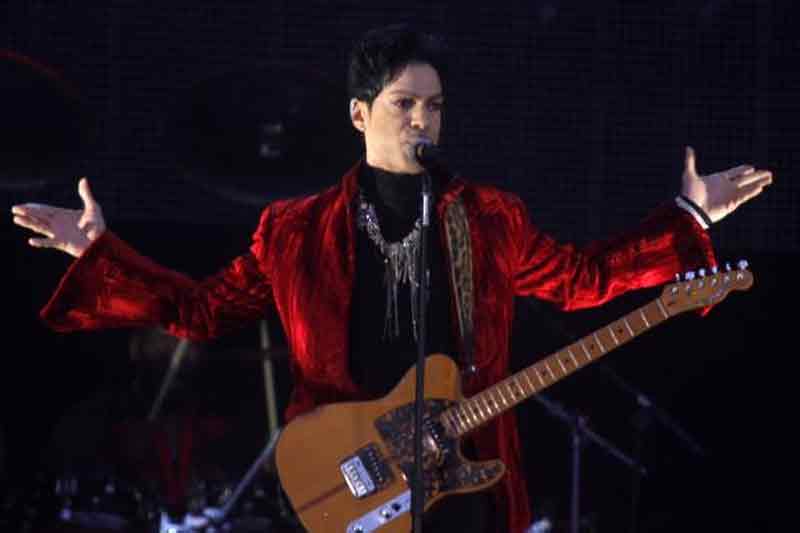 Prince, Prince dead, Prince dead singer, prince death, prince dies, prince death date, prince lyrics, music legend prince dies, singer prince dead