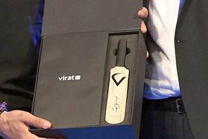 Virat FanBox, FanBox, FanBox moto g, virat kohli, Moto G turbo virat kohli, Moto G Turbo Virat Kohli Edition, Moto G Turbo Virat Kohli Edition, Virat FanBox price, Virat FanBox specs, Virat FanBox features, Virat FanBox in india