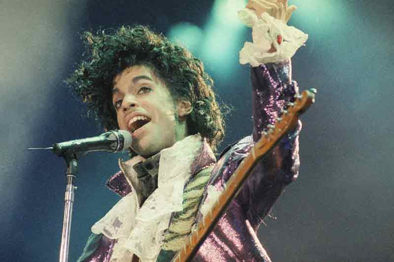 Prince, Prince dead, Prince dead singer, prince death, prince dies, prince death date, prince lyrics, music legend prince dies, singer prince dead