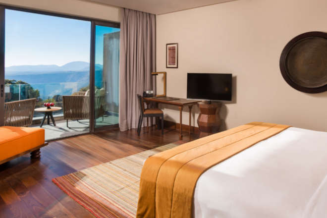 Middle East’s highest 5-star resort to open in July 2016 Middle East’s highest 5-star resort to open in July 2016