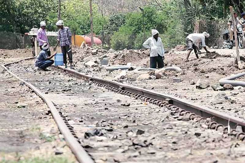 Maharashtra water crisis, maharashtra drought, BJP minister helipad, Eknath Khadse, Eknath Khadse helipad, Revenue Minister Eknath Khadse, Latur district, latur drought latur water crisis, Bharatiya Janata Party, BJP news, BJP government, maharashtra