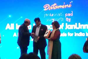 Make in India: Datamini launches Aadhar enabled Janunnati Pad, plans to manufacture 1.5 lakh tablets in an year