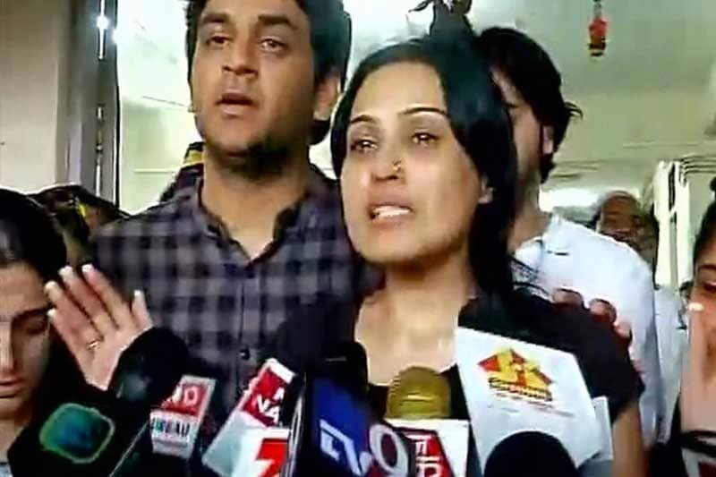 pratyusha banerjee, pratyusha banerjee news, pratyusha banerjee death, pratyusha banerjee rahul singh, pratyusha banerjee pregnant, pratyusha banerjee real marriage, pratyusha banerjee death news, pratyusha banerjee facebook, pratyusha banerjee parents, balika vadhu, balika vadhu anandi, balika vadhu news, balika vadhu anandi dead, pratyusha banerjee funeral, pratyusha banerjee family, pratyusha banerjee dead, pratyusha banerjee death reason, pratyusha banerjee latest news, pratyusha banerjee power couple, balika vadhu anandi death, balika vadhu actress died, anandi balika vadhu, anandi died photos