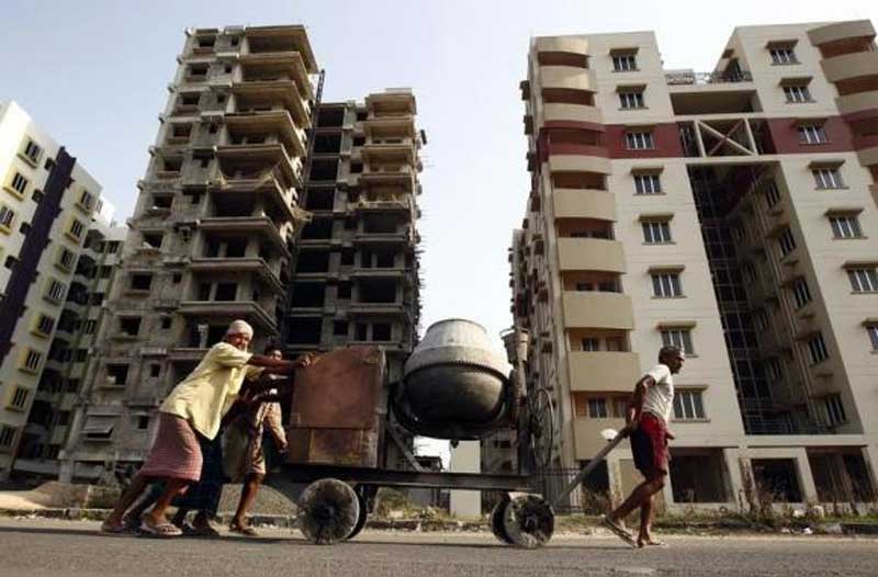 4. Reduce prices to attract more buyers, Raghuram Rajan tells realtors: Having cut the interest rates, RBI Governor Raghuram Rajan today put the onus on real estate developers, asking them to reduce prices to encourage more people to buy properties. Rajan's remarks also come against the backdrop of low demand for housing projects leaving developers with unsold inventories. "I am hopeful that as interest rates come down, there will be more credit and buying. And I am also hopeful that prices adjust in a way that encourage people to buy," Rajan said. The Reserve Bank of India (RBI) has lowered rates by 1.5 per cent cumulatively since January last year and earlier this month the policy rate was cut by 0.25 per cent to 6.5 per cent -- its lowest level in more than five years. More than half of the rate cuts have been passed on by the banks to consumers. (Reuters)