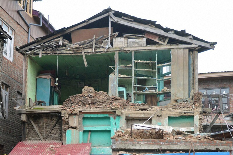 earthquake in delhi, earthquake in ncr, earthquake in north india, earthquake in delhi ncr, earthquake today, earthquake on march 10, earthquake, earthquake news, quake in delhi, quake in ncr, quake in delhi ncr, quake in india, quake in pakistan, quake in Bihar, bihar quake, Earthquake in Paksitan, Earthquake in Afghanistan, Earthquake in Madhya Pradesh, earthquake in Gwalior, Bhind, Morena Bhopal, quake in Pakistan, quake in Afghanistan
