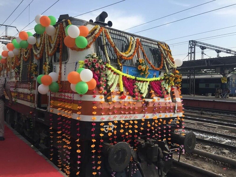 Gatimaan Express, Gatimaan Express speed, Gatimaan Express timings, Gatimaan Express images, Gatimaan Express packages, Gatimaan Express timetabnles, Gatimaan Express news, Gatimaan Express latest news, Gatimaan Express indian railways, indian railways
