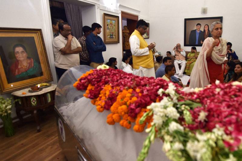 kamla advani, kamla advani funeral, kamla advani age, kamla advani wiki, kamla advani biography, lk advani kamla advani, rahul gandhi, narendra modi, smriti irani, anurag thakur, bjp, congress