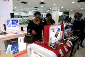 Interestingly, the list of top five vendors in the world now includes Oppo and ‘vivo’, two newer Chinese brands that have dislodged previous fourth and fifth place players Lenovo and Xiaomi. (Reuters)