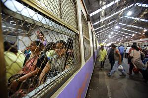 Empty coach derails between Lower Parel Railway station & Elphinstone; Western line of Mumbai Suburban Railway affected