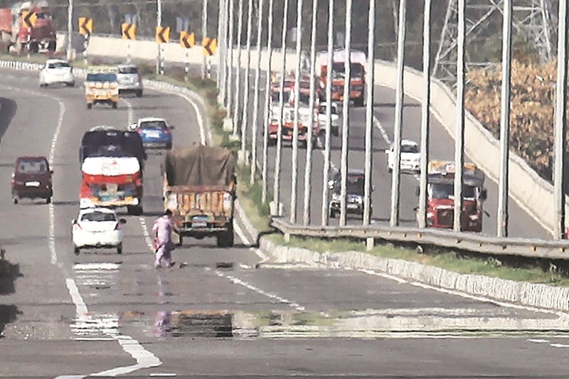 National highway, FASTag