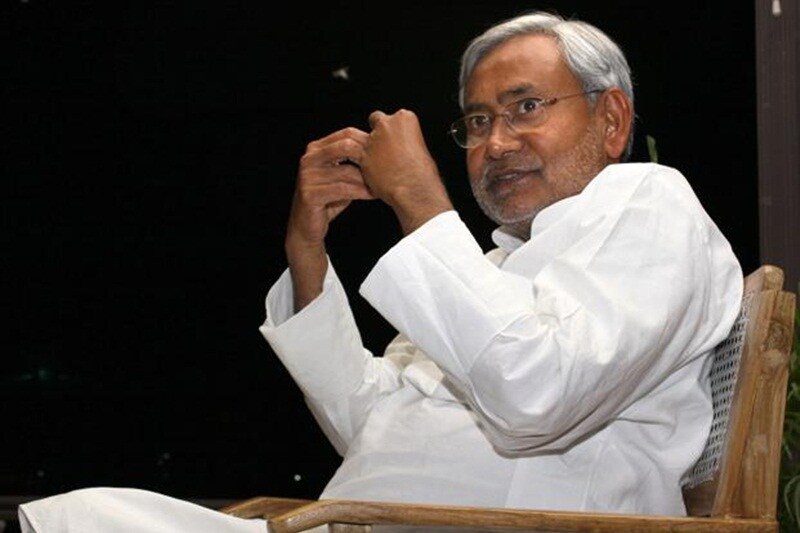 4. Tejaswi backs Lalu Yadav's support to Nitish Kumar as PM: Bihar Deputy Chief Minister Tejaswi Yadav today supported RJD chief Lalu Prasad's backing of Nitish Kumar as Prime Ministerial candidate but evaded a direct reply when asked who would be better choice for the post between Kumar and Congress vice president Rahul Gandhi. Asked to comment that his father and RJD President Lalu Prasad has supported Nitish Kumar for the PM post, Tejaswi Yadav told reporters "Why not? He is honest and has a clean image." Besides, being Chief Minister for five times he (Kumar) has been a minister at the Centre too, younger son of Prasad said. <br><a href=https://www.financialexpress.com/article/india-news/arvind-kejriwal-says-aap-govt-will-not-allow-robbery-blackmail-by-uber-ola-in-delhi/240410/">Read full story</a></br>