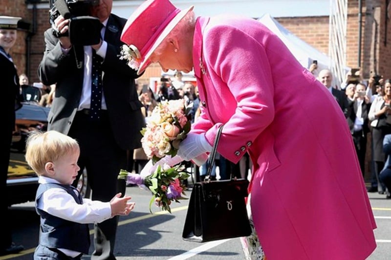 Queen Elizabeth, Queen Elizabeth turns 90, Queen Elizabeth's birthday, Britains Queen Elizabeth, Queen Elizabeth's birthday celebration, Queen Victoria, David Cameron, obama, Queen Elizabeth birthday wishes