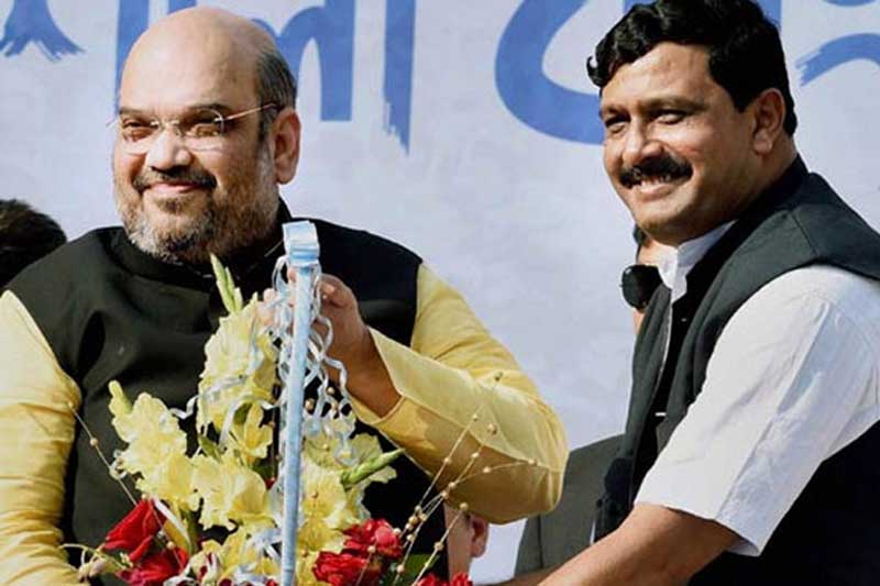 BJP manifesto: Rahul Sinha said the party was, however, not against refugees who have come here to take shelter and would take the initiative for granting them citizenship status by consulting with the Centre. "The infiltrators are either from Bangladesh or Pakistan who have sneaked into the state for some particular reasons and all were from the minority community", Sinha claimed. He alleged that these infiltrators were "exerting influence" on almost 125 assembly constituencies in the state. "Infiltration has assumed alarming proportions in West Bengal", he said. (Source: PTI)