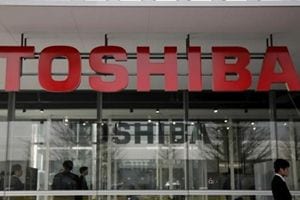 Toshiba Corp, Satoshi Tsunakawa, Masashi Muromachi