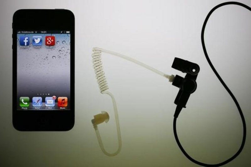 Apple iphone, Apple iphone battery, apple iphone battery life, facebook iphone battery