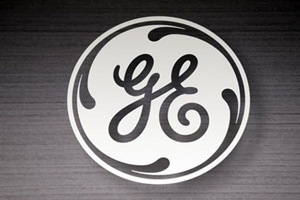 Alstom said GE has breached the contract by refusing to let the jointly designated independent accounting firm Deloitte resolve the disputes, and by instead launching an arbitration proceeding with the International Chamber of Commerce business group. (Reuters)