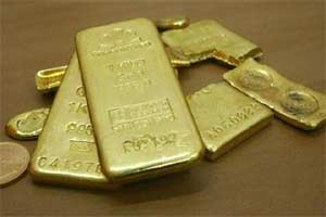 Holdings in SPDR Gold Trust, the world's largest gold-backed exchange-traded fund, rose 0.74 percent to 893.92 tonnes on Friday, the highest since October 2013. (Reuters)