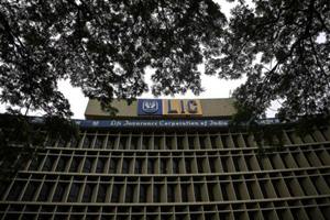 Life Insurance Company, LIC policy sales, 2 lakh hires