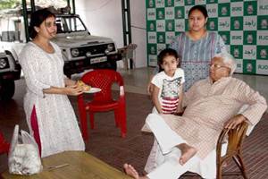 The Lalu who created room for a Nitish, now sits next to his young son, fresh-faced and sober-eyed, as he talks of building the longest bridge. (PTI) The Lalu who created room for a Nitish, now sits next to his young son, fresh-faced and sober-eyed, as he talks of building the longest bridge. (PTI)