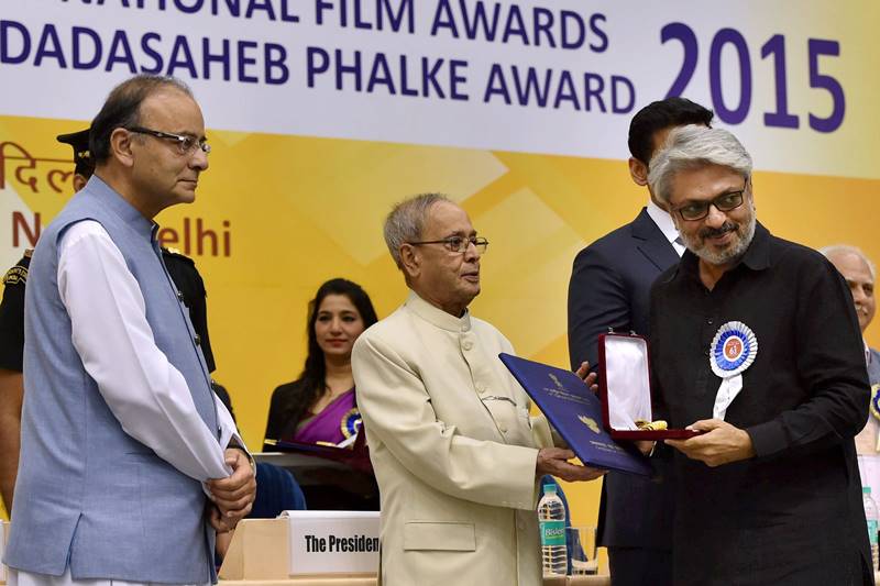 national awads, best actor, amitabh bachchan, kangana ranaut, best actress, sanjay leela bhansali, remo D'souza, pranab mukherjee, pinga song, bajirao mastani, national awards winners list, dilip kumar, dada saheb phalke award, entertainment news