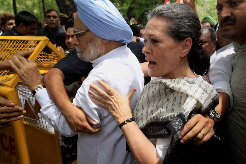 Arvind Kejriwal, narendra modi, sonia gandhi, agustawestland, agustawestland scam, aam aadmi party, kejriwal modi, modi sonia, bjp, congress, politics
