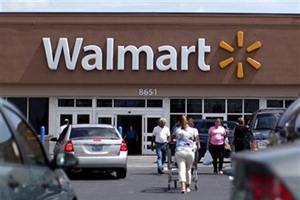 Walmart to offer 30 days free shipping to customers. (Reuters)
