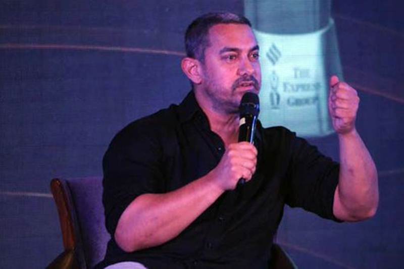 aamir khan, aamir khan bike, aamir khan bajaj v bike, bajaj v bike, bajaj v15, bajaj v15 price, bajaj v15 images, bajaj v bike aamir khan, bajaj v bike price, bajaj v bike images, bajaj v bike photo, bajaj v bike images, bajaj v bike price in india, bajaj v bike specification, Rajiv Bajaj, Rajiv Bajaj aamir khan, Rajiv Bajaj v15