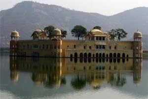 Government plans to come up with 100 model 'Swachh Tourist Destinations' under a special clean-up initiative focused on developing iconic heritage, spiritual and cultural places in the country as part of Prime Minister Narendra Modi's pet programme Swachh Bharat Mission. (Reuters)