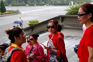 A Beijing source with knowledge of China's policy on Taiwan tourism said there had been technical problems in some provinces, including Henan, which ran out of application forms for Taiwan tourist permits. (Reuters)