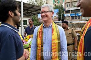 Apple CEO TIm Cook at Siddhivinayak Temple in Mumbai