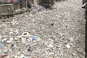 (Representative image) With desilting work to continue till arrival of monsoon next week, the district administration plans to add another 10 tmc (thousand million cubic) storage space in tanks and wells, taking the total extra storage capacity to 20 tmc. ( IE) (Representative image) With desilting work to continue till arrival of monsoon next week, the district administration plans to add another 10 tmc (thousand million cubic) storage space in tanks and wells, taking the total extra storage capacity to 20 tmc. ( IE)