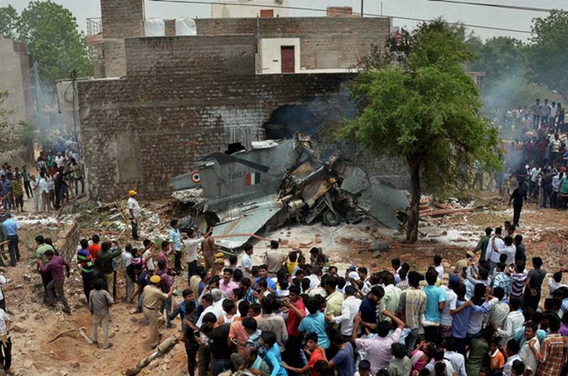 mig 27, mig 27 crash, mig 27 crash in Jodhpur, mig 27 crash in rajasthan, mig 27 crash in Jodhpur pics, mig 27 crash in rajasthan pics, Airforce plane crash in Jodhpur, Airforce plane crash in rajasthan, mig 27 airforce, latest news, current news, india news, financial express