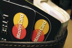 According to CAIT, 96 per cent of retail transactions in the country are conducted in cash and only 3.6 per cent of households in India make cashless transactions. (FE)