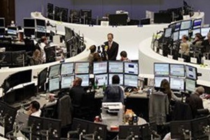 European stocks reversed course mid-morning on Tuesday as weakness in banks, led by another drop to record lows for Deutsche Bank, once again weighed on markets. (Reuters)