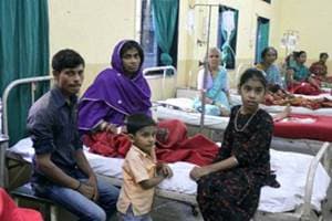While around 40 villagers were reportedly admitted yesterday, over 100 people were hospitalised today following symptoms of gastroenteritis.(PTI)