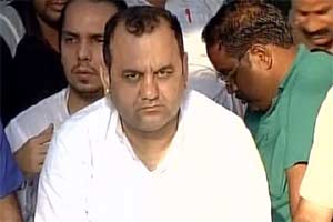 Mahesh continued his hunger strike outside the residence of Kejriwal for the second day. (Twitter) Mahesh continued his hunger strike outside the residence of Kejriwal for the second day. (Twitter)